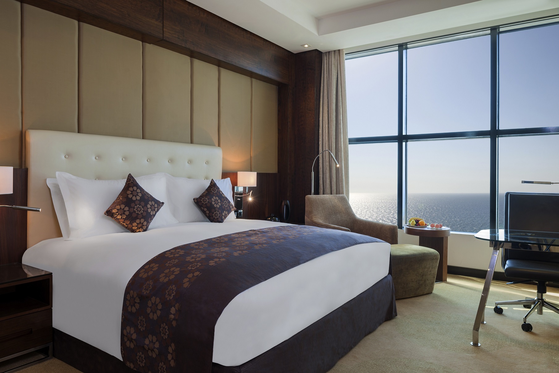 Luxury King Room with Sea View 2